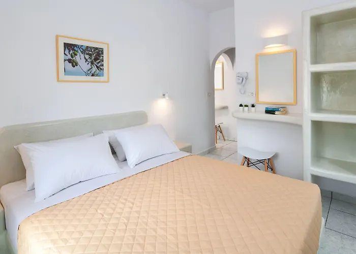 Olive Tree Apart Otel Fira (Santorini)